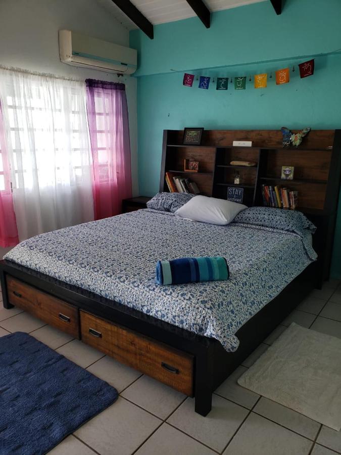 Orrie'S Beach Bar And Hotel Crab Hill Ngoại thất bức ảnh
